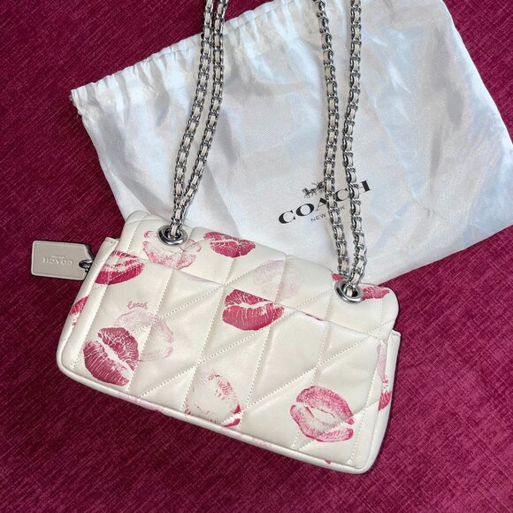 Coach Quilted Tabby 20 – Lip Print - Picture 3 of 6